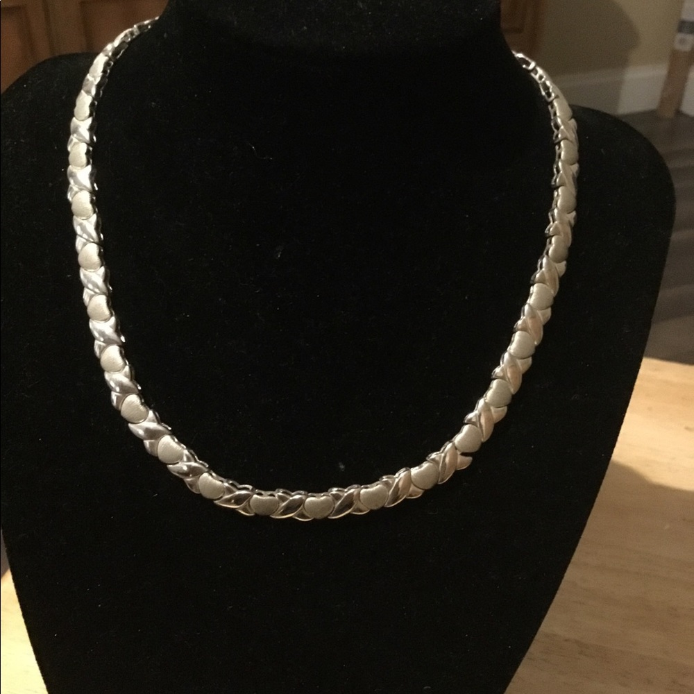 Sterling silver/925 heart and X’s necklace